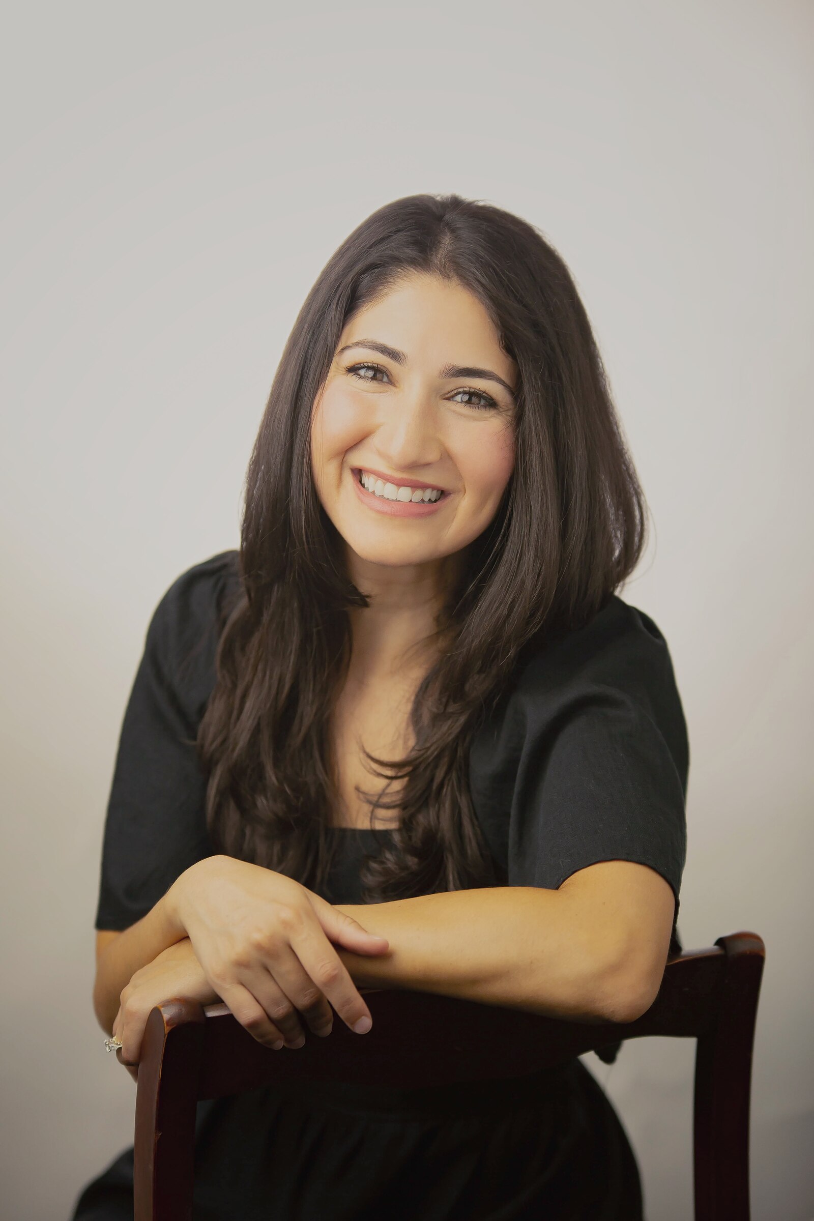 Noelle Harb Brundige, soprano — studio portrait